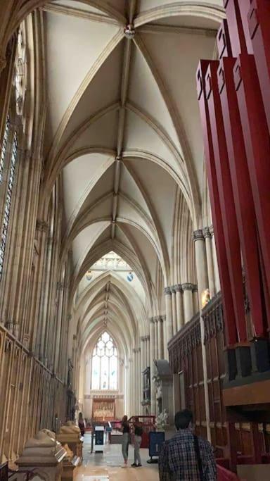 Betty'S Minster View - 6 Twins Or 3 Superkings -Central With Free Parking York Eksteriør bilde