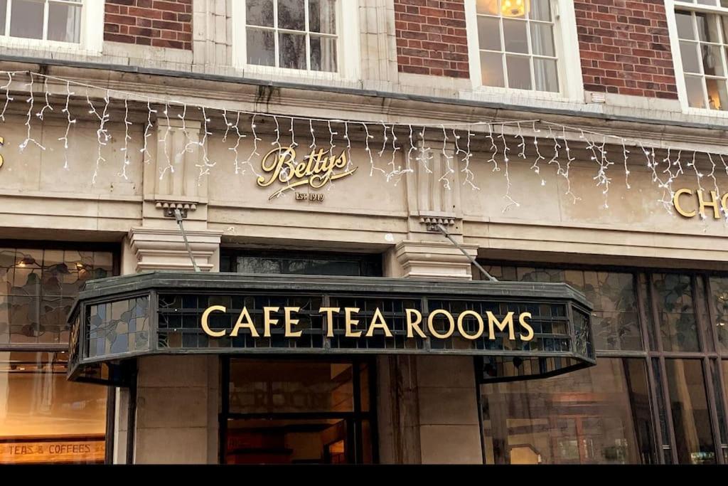 Betty'S Minster View - 6 Twins Or 3 Superkings -Central With Free Parking York Eksteriør bilde